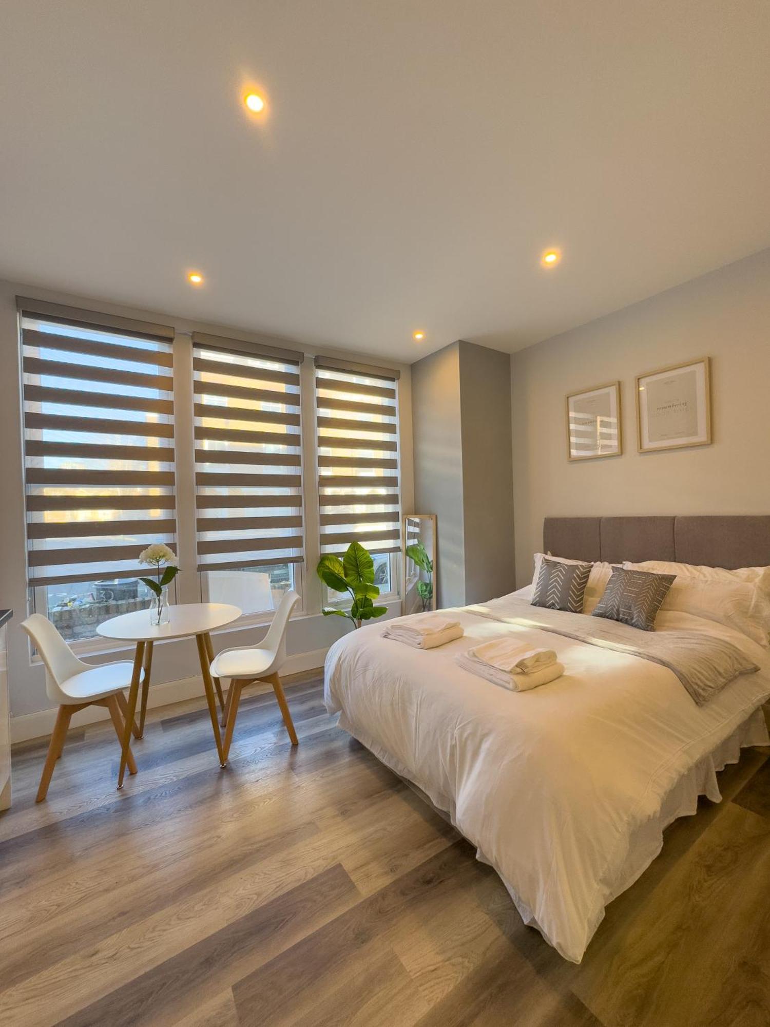 Appartamento Entire Flat 4 Min Walk To Finsbury Park *