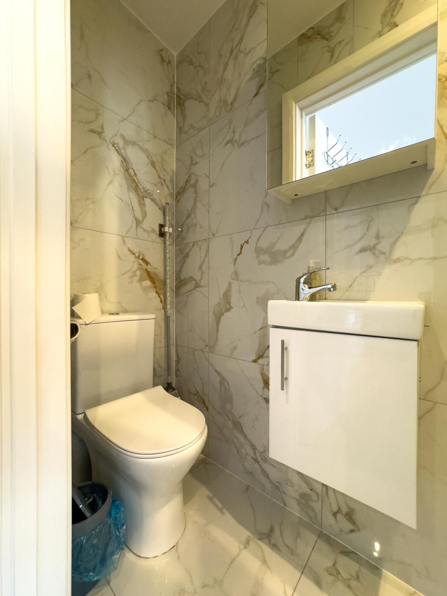Entire Flat 4 Min Walk To Finsbury Park Appartamento *