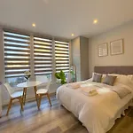 Entire Flat 4 Min Walk To Finsbury Park